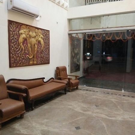 Rewa Residency Hotel Exterior foto